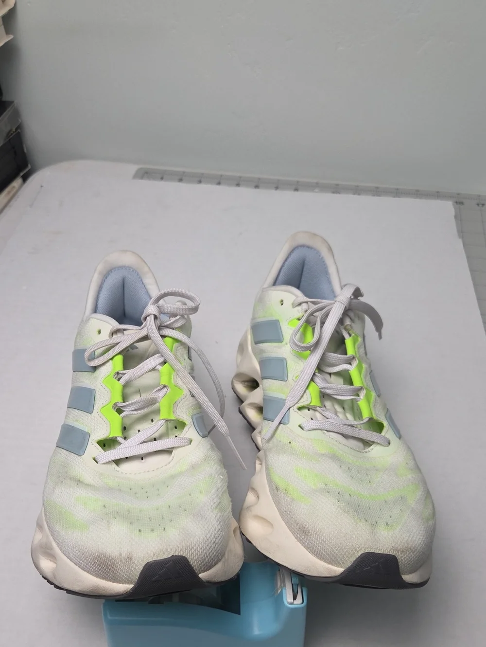 adidas Switch Light Gray and Mint Green Running Shoes Mens Size 10